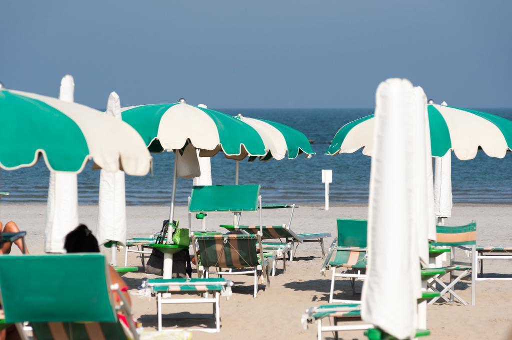 Regina Hotel E Ristorante Пунта-Марина Экстерьер фото